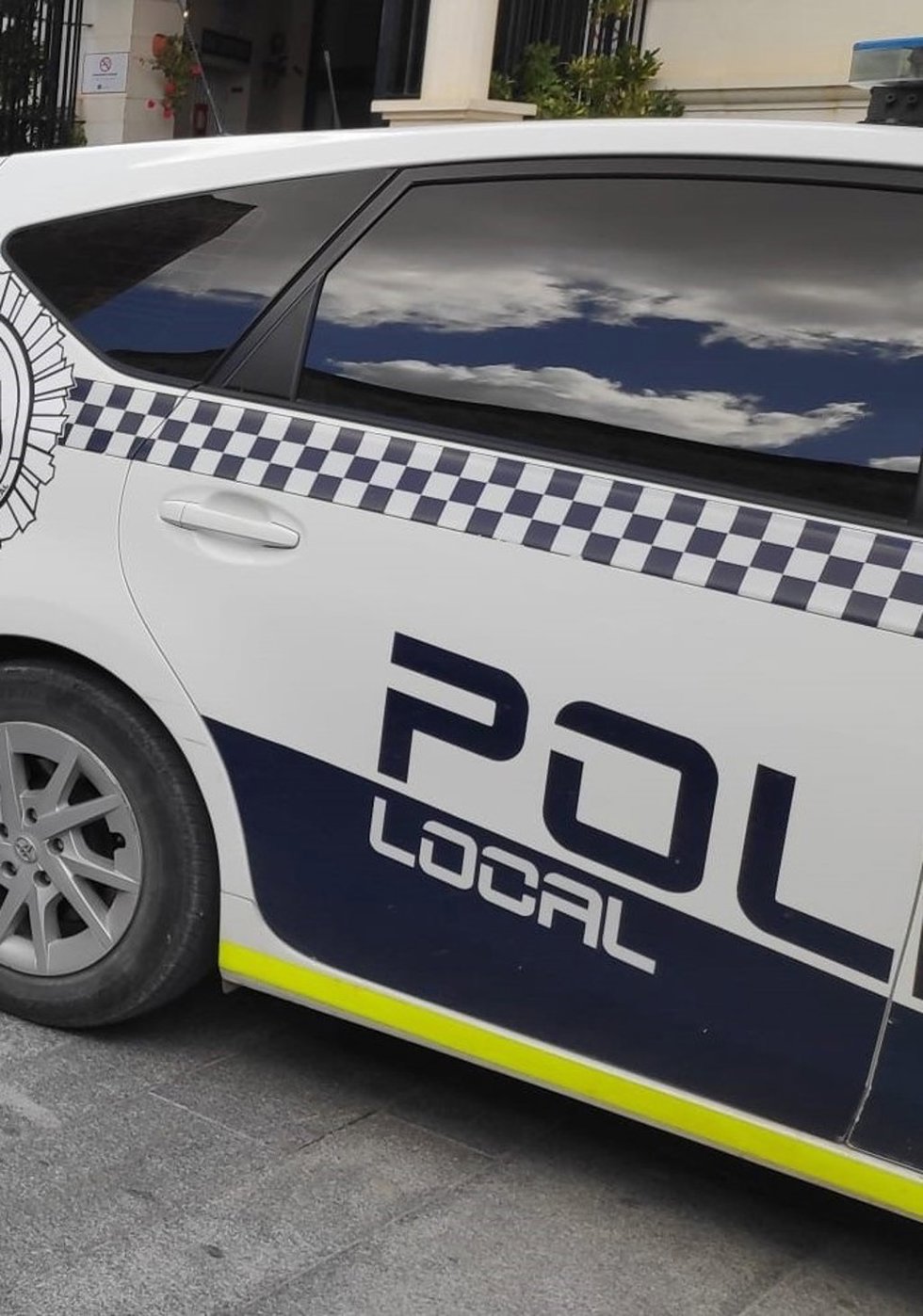 Archivo - Un vehículo de Policia Local. (Foto de archivo).