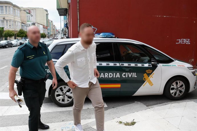 El concejal del PSOE de Cospeito (Lugo), Daniel Irimia, pasa a estar bajo la autoridad de un juez tras ser detenido por un presunto delito de violencia de género, a 28 de julio de 2025, en Lugo, Galicia.