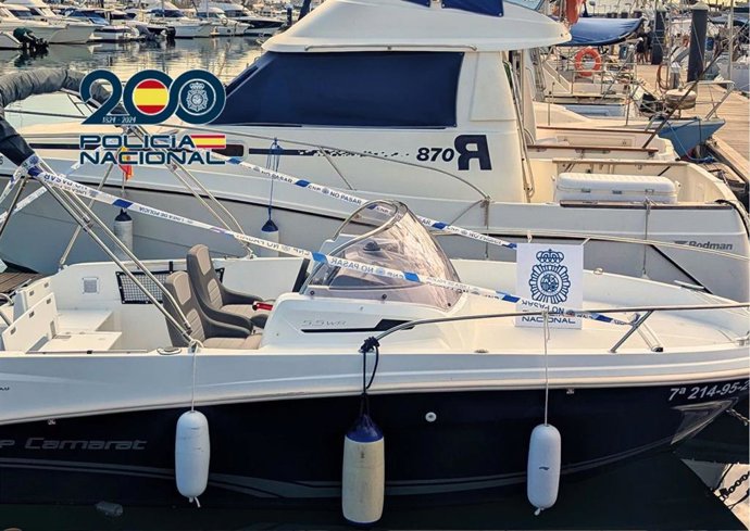 Embarcación recuperada en Algeciras.