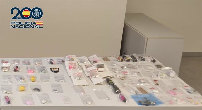 Detingudes 29 persones per intentar transportar droga a un festival de música electrònica