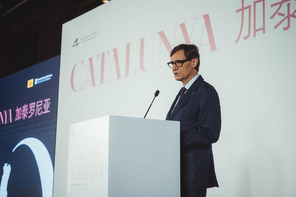 El presidente de la Generalitat de Catalunya, Salvador Illa, en la cena en China organizada por l'Agncia Catalana de Turisme