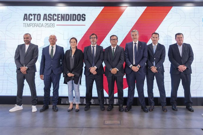 LaLiga reconoció a los clubes que ascendieron en 2024-25 a LaLiga EA Sports e Hypermotion.