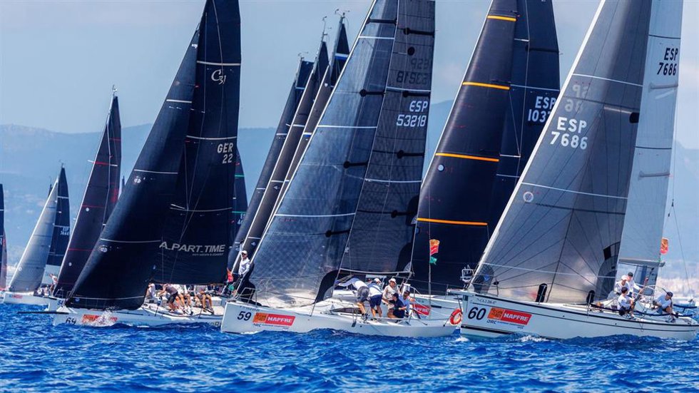 La flota de ORC durante el entrenamiento del lunes previo al inicio de la Copa del Rey MAPFRE 2025