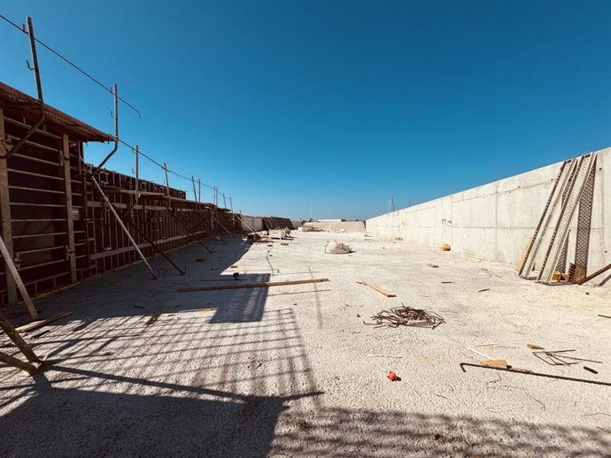 Contrucción de la piscina de olas artificiales en El Puerto.