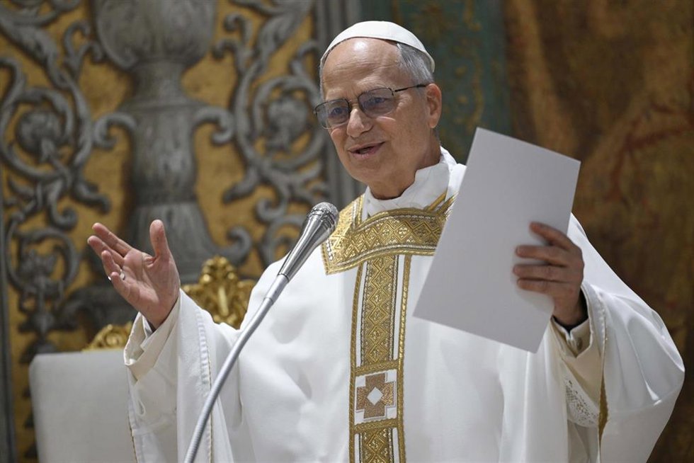 Archivo - Vatican, VATICAN: NO LIBRI** Italy, Rome, Vatican, 2025/5/9.Pope Leo XIV celebrates Holy Mass pro Ecclesia with Cardinals in the Sistine Chapel at the Vatican . Photograph by VATICAN MEDIA  / Catholic Press Photo,Image: 997034687, License: Rig
