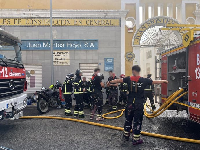 Bomberos de Melilla interviniendo en un incendio el pasado 19 de julio de 2025