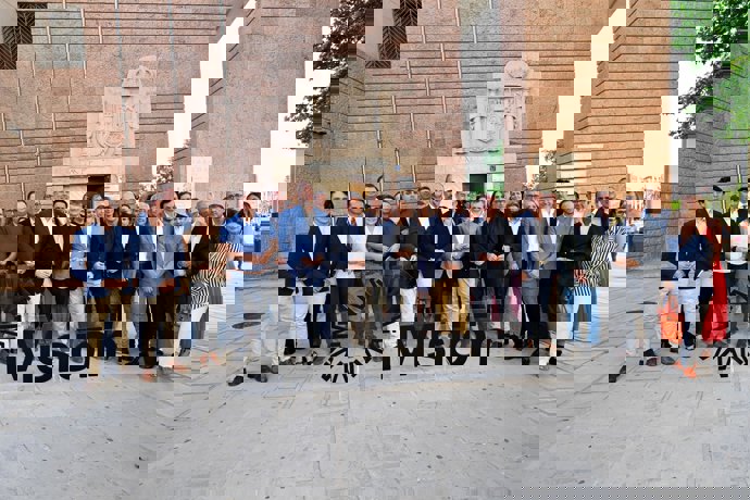 Visita institucional al centro de videojuegos de Jaén