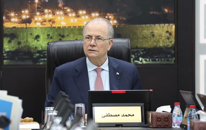 Archivo - El primer ministro palestino, Muhamed Mustafa