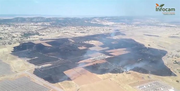 Incendio forestal originado en Brazatortas.
