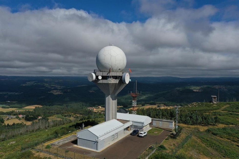 Archivo - Radar de la estación de Espiñeiras (A Coruña).
