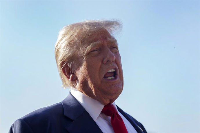 July 25, 2025, Washington, District Of Columbia, USA: United States President Donald J Trump speaks to the media prior to leaving the White House in Washington, DC, USA, 25 July 2025. President Trump is due to visit Scotland for a 4 day visit where he is 