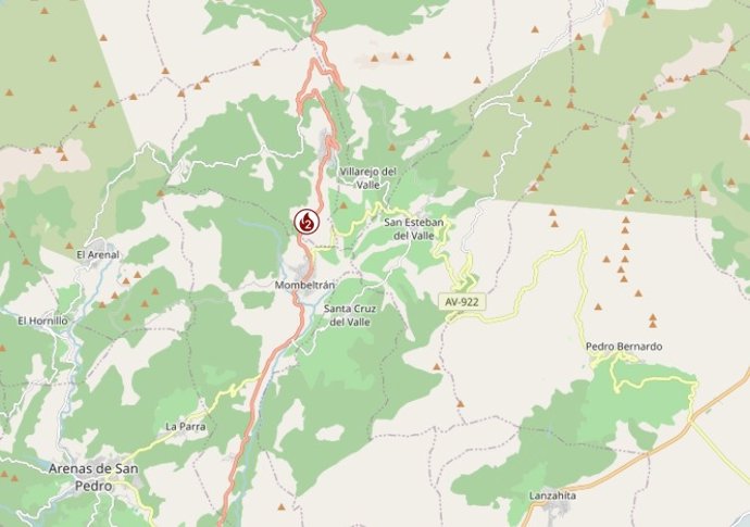 Mapa de la zona afectada por el incendio que se inicio en Cuevas del Valle y ha obligado a confinar Mombeltrán.