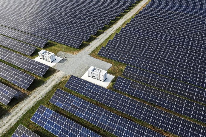 Energy solutions from generation to consumation / PLAN-B NET ZERO