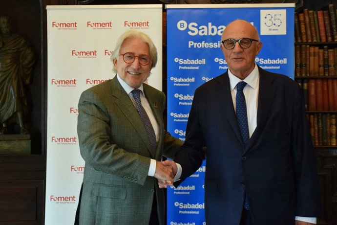 El president de Banc Sabadell, Josep Oliu, i el president de Foment del Treball, Josep Sánchez Llibre