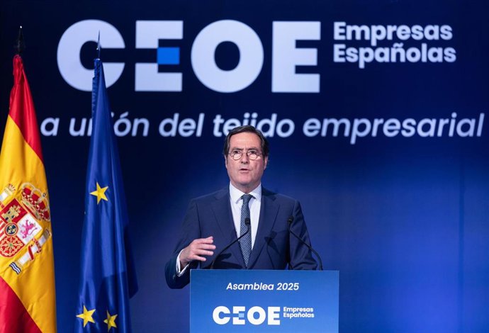 El presidente de CEOE, Antonio Garamendi,  durante la Asamblea General 2025 de la CEOE, a 16 de julio de 2025, en Madrid (España).