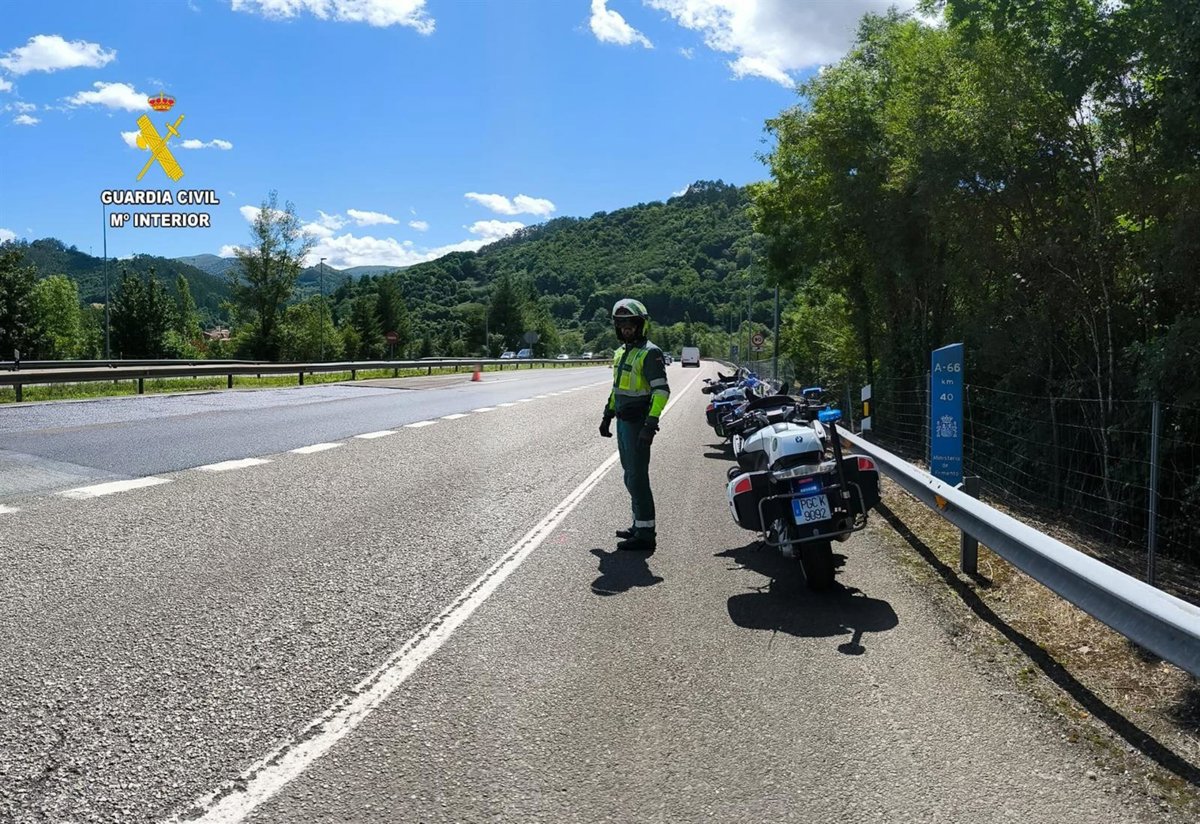 Identificado un conductor de Burgos que se fugó tras un accidente de tráfico en la A-66 a la altura de Olloniego