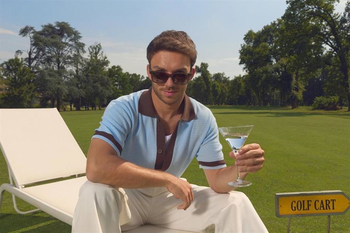 El piloto francés de Fórmula 1 Pierre Gasly lanza 'The Drivers Club', su segunda colección cápsula con la marca de óptica española Hawkers.