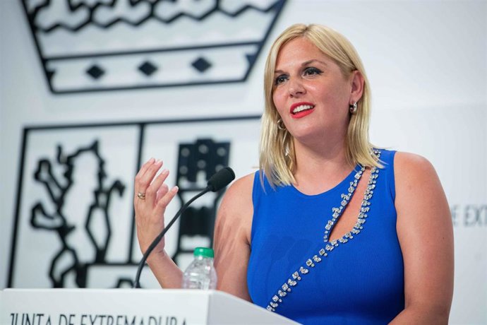 La portavoz de la Junta, Elena Manzano, en rueda de prensa tras el Consejo de Gobierno