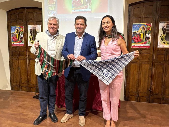 Acto de hermanamiento entre la Pandorga de Ciudad Real y la Fiesta del Pimiento de Villanueva de los Infantes.