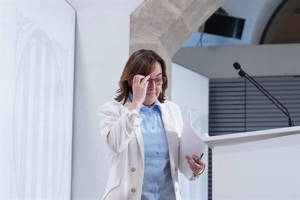 La consellera de Territorio, Vivienda y Transición Ecológica y portavoz de la Generalitat, Sílvia Paneque, a su llegada a una rueda de prensa, en el Palau de la Generalitat, a 29 de julio de 2025, en Barcelona, Catalunya (España). El Govern ha aprobado,