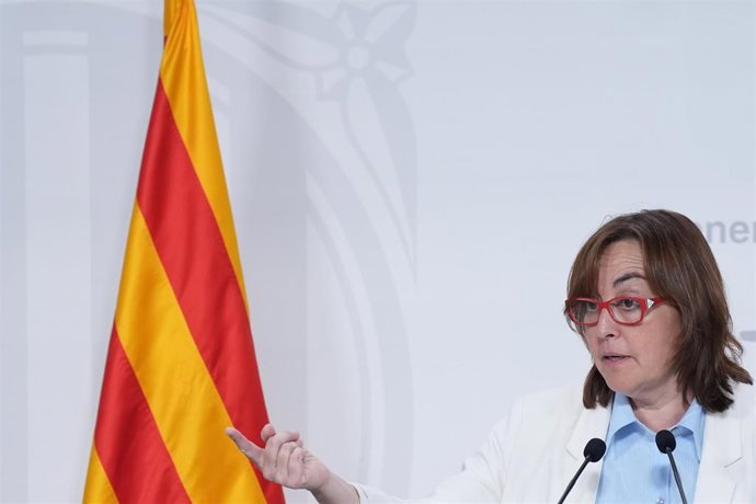La consellera de Territorio, Vivienda y Transición Ecológica y portavoz de la Generalitat, Sílvia Paneque, durante una rueda de prensa, en el Palau de la Generalitat, a 29 de julio de 2025, en Barcelona