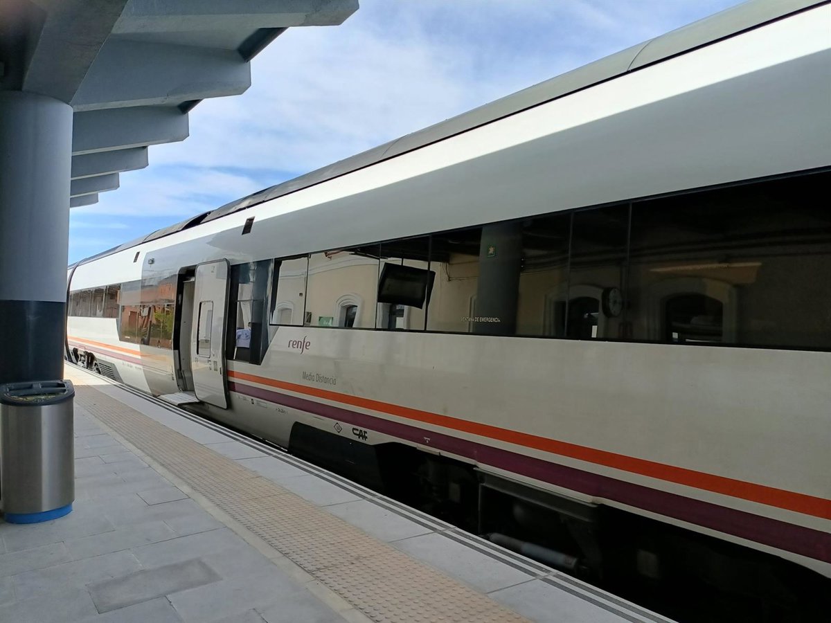 Extremadura destina 7 millones al contrato de servicio público con Renfe para el transporte de media distancia