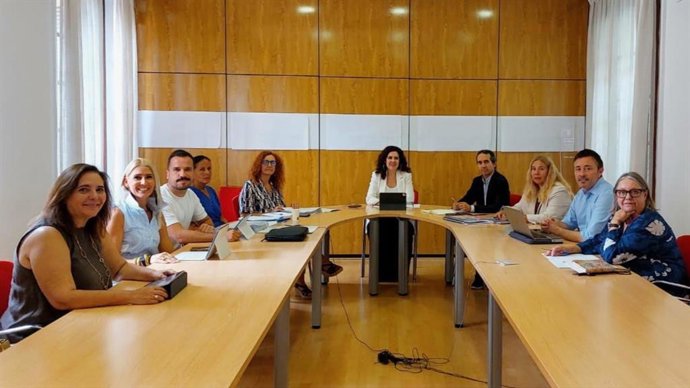 Reunión de la Fundación de Atención y Apoyo a la Dependencia y de Promoción de la Autonomía Personal y del Consorcio de Recursos Sociosanitarios y Asistenciales, presididas por la consellera Sandra Fernández