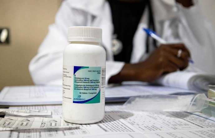 Imagem de recurso de medicamentos antirretrovirais fornecidos a pacientes com HIV em uma clínica de MSF em Cabo Delgado, Moçambique.