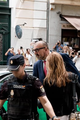 Archivo - El exasesor del exministro José Luis Ábalos Koldo García sale de declarar en el Tribunal Supremo, a 23 de junio de 2025, en Madrid (España). 