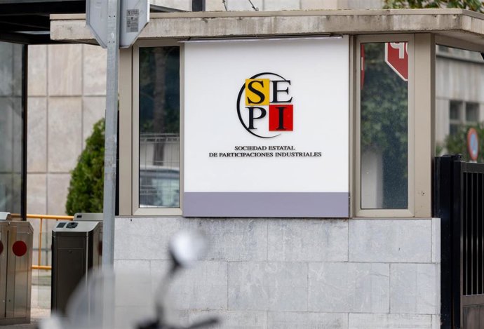 Archivo - Control de acceso a la sede de la SEPI en Madrid (España). 