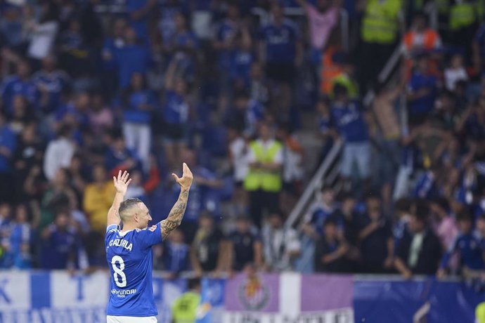 Archivo - Santi Cazorla of Real Oviedo celebrates after scoring goal during the LaLiga Hypermotion Play Off Final 2nd Leg match match between Real Oviedo and CD Mirandes at Carlos Tartiere on June 21, 2025, in Oviedo, Spain.