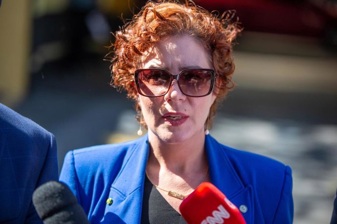 Archivo - Imagen de archivo de la diputada brasileña Carla ZambelIi