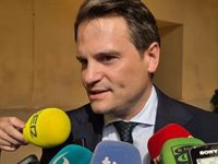 Abel Bautista preside el Cecopi ante la situación operativa 2 del incendio forestal en Camunimorisco (Cáceres)
