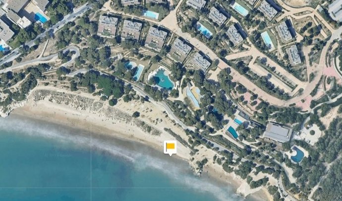 Lugar donde han fallecido ambos hermanos en la playa Llarga de Salou (Tarragona)