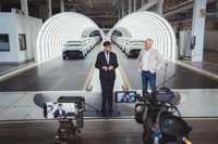 Illa defiende en China eliminar los aranceles al Cupra Tavascan, diseñado "enteramente en Europa"