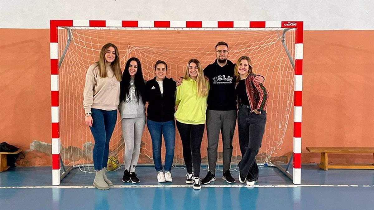 Escolares que caminan más de 12.000 pasos al día reducen su porcentaje de grasa corporal, según estudio de UCLM