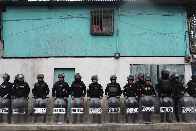 Archivo - Arquivo - Imagem de arquivo de policiais na Guatemala.