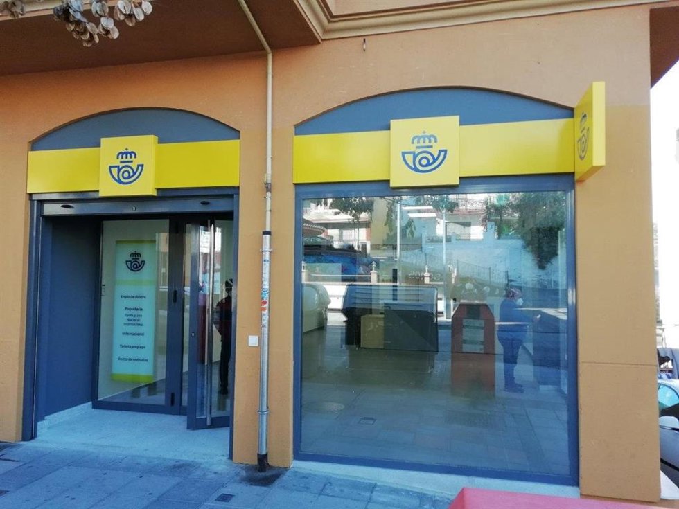 Archivo - Oficina de Correos en Cenes de la Vega (Granada).