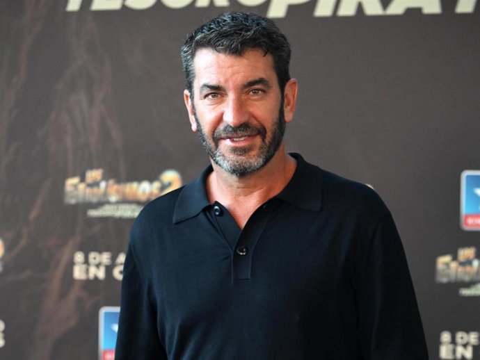 Arturo Valls durante el estreno de la nueva película ‘Los Futbolísmos 2. El misterio del tesoro pirata’, una nueva entrega de la saga basada en las novelas infantiles, a 29 de julio de 2025, en Madrid (España).