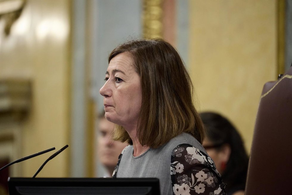 Archivo - La presidenta del Congreso, Francina Armengol, interviene durante una sesión de control al Gobierno, en el Congreso de los Diputados, a 18 de junio de 2025
