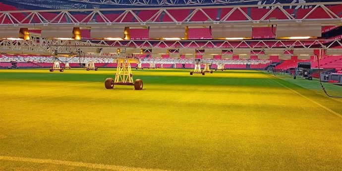 Imagen del nuevo sistema que se está empleando en el césped de San Mamés.