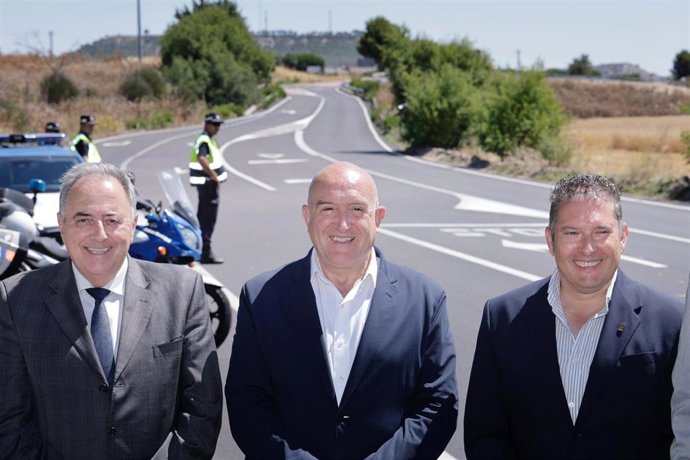 El alcalde de Laguna de Duero, Avelino Álvarez; el alcalde de Valladolid, Jesús Julio Carnero, y el alcalde de La Cistérniga, Alberto Redondo.