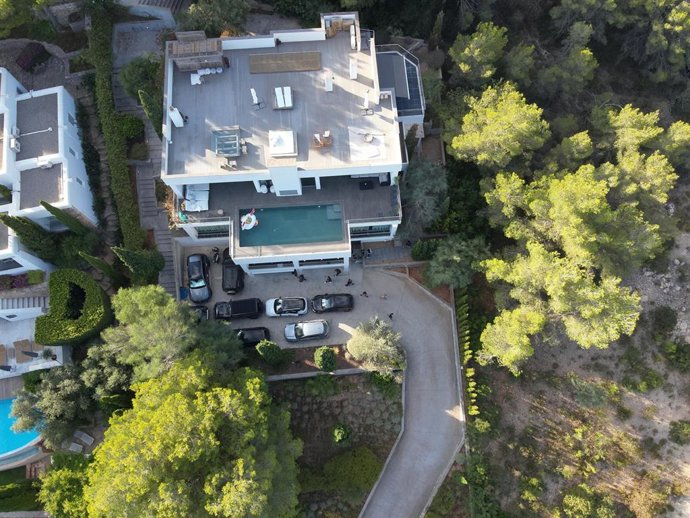 Fiesta ilegal en Santa Eulària