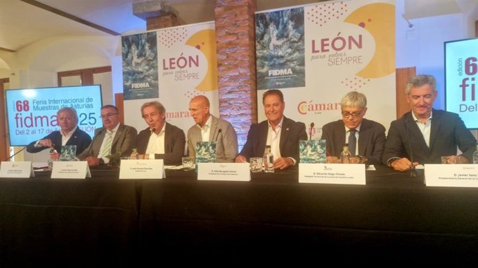 Presentación del Día de León en la Feria Internacional de Muestras de Asturias este miércoles en el Edificio Botines (León).