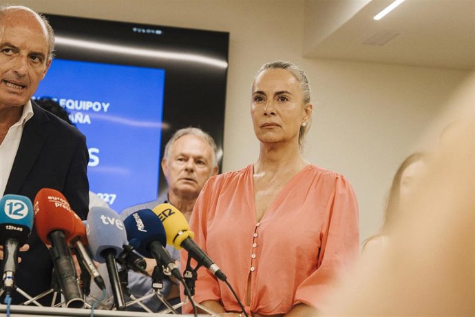 La exalcaldesa de Alicante Sonia Castedo durante la presentación del equipo con el que el 'expresident' de la Generalitat Francisco Camps quiere volver a liderar el PPCV