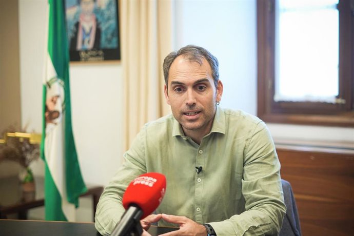 Archivo - El coordinador de IU Andalucía y diputado de Sumar en el Congreso, Toni Valero, en una imagen de archivo.