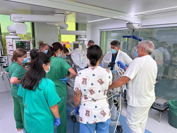 Traslado de los servicios de pediatría y obstetricia al edificio de Cristal del CHUO en Ourense