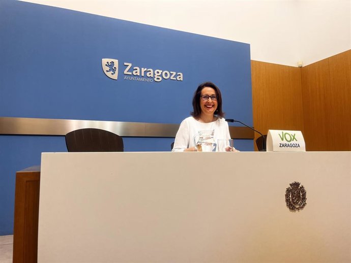 Archivo - La concejal de VOX en el Ayuntamiento de Zaragoza, Eva Torres.