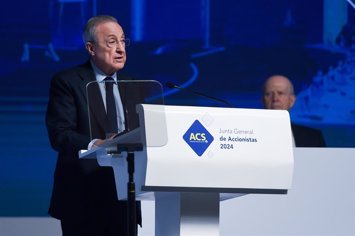 Archivo - El presidente de ACS, Florentino Pérez, interviene durante la junta general ordinaria de accionistas 2024