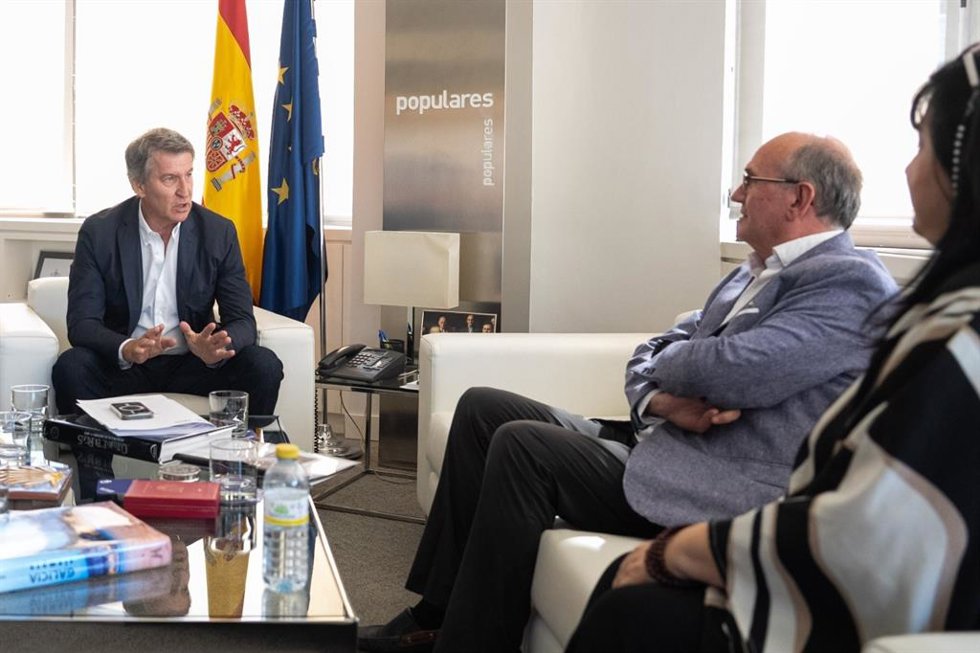 Feijóo traslada a las víctimas de la dana que "no hubiera habido ineficiencia" con el PP al frente del Gobierno